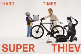 电动自行车的定格动画广告中，动画师迷惑了超级窃贼