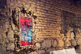 波哥大城市艺术之家展出了名为“恐慌室”的沉浸式艺术装置