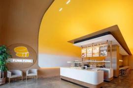 这个多伦多咖啡馆有着明亮的黄色内饰和日式美学