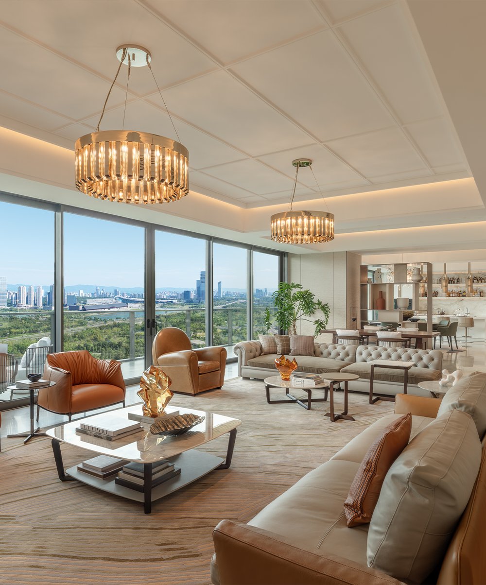 巨幅玻璃移门纳入自然景致