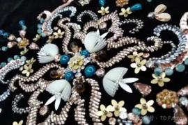 以珠为墨，以线为笔！潮州珠绣的匠心密码与当代突围