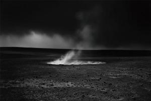 彭杨军的 AI 影像实验：解构摄影真相，重塑视觉叙事